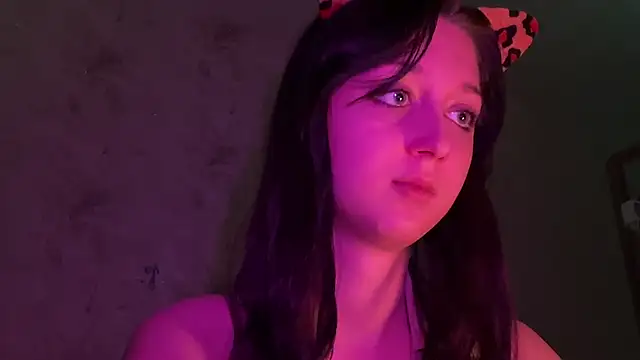 YourTemptation  online show from December 2025 02:13:02 PM