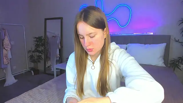 Candy Cansew online show from September 2025 01:27:01 AM