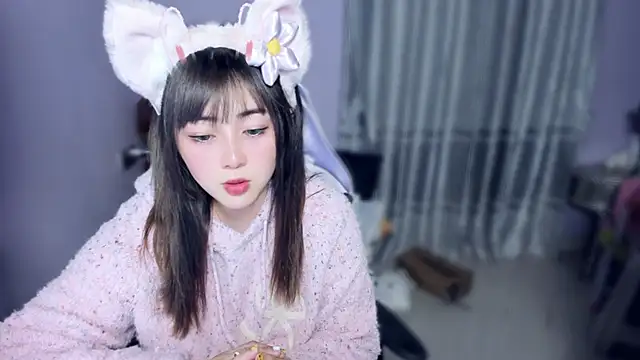 yuki3366 online show from December 2025 03:52:02 PM