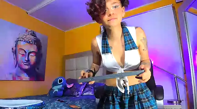 Snapshot of angels_petite_ chatting on March 2025 04:56:01 AM angels petite online show from March 2025 04:56:01 AM