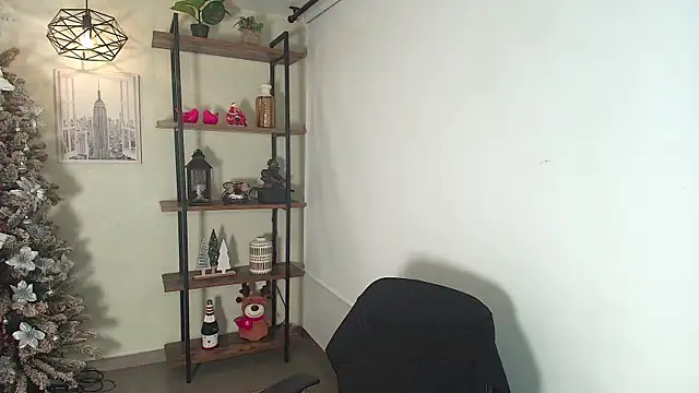  Victoria Collins online show from December 2025 11:15:01 AM