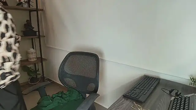  Victoria Collins online show from March 2026 11:48:02 AM