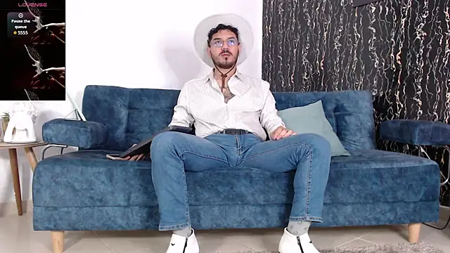 Snapshot of samuelcoopeer chatting on November 2025 02:16:01 PM samuelcoopeer online show from November 2025 02:16:01 PM