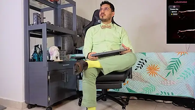 Snapshot of samuelcoopeer chatting on February 2026 03:50:02 PM samuelcoopeer online show from February 2026 03:50:02 PM