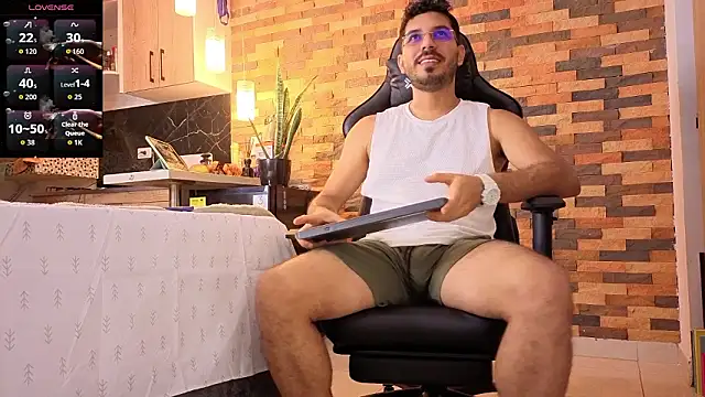 Snapshot of samuelcoopeer chatting on March 2026 05:41:02 PM samuelcoopeer online show from March 2026 05:41:02 PM