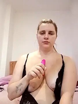 JessicaItalia online show from October 2025 09:43:02 AM