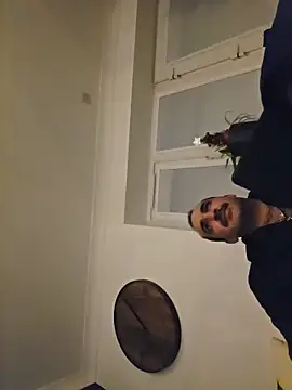 CloudyMuscleBeefy online show from December 2025 01:03:01 AM