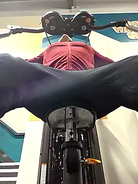 CloudyMuscleBeefy online show from January 2026 12:48:01 AM