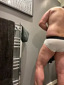 CloudyMuscleBeefy online show from March 2026 07:26:01 PM