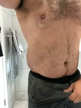 CloudyMuscleBeefy online show from April 2026 02:59:01 PM