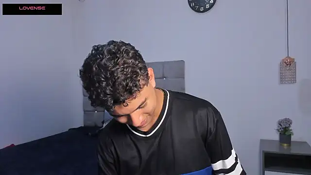 Santy Stump online show from February 2026 07:21:02 PM