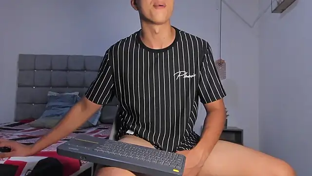 Santy Stump online show from March 2026 02:04:02 AM