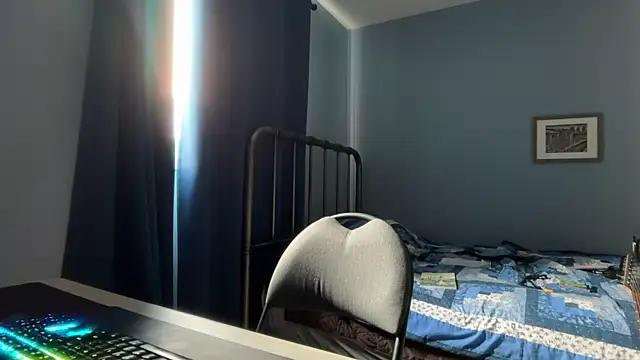 lustylyndon online show from April 2026 03:10:02 PM