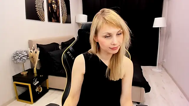 LindaSandy 1 online show from November 2025 10:48:02 AM