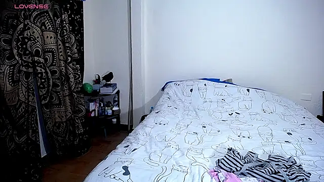 Snapshot of Violet_Bosh chatting on September 2025 03:33:02 AM Violet Bosh online show from September 2025 03:33:02 AM