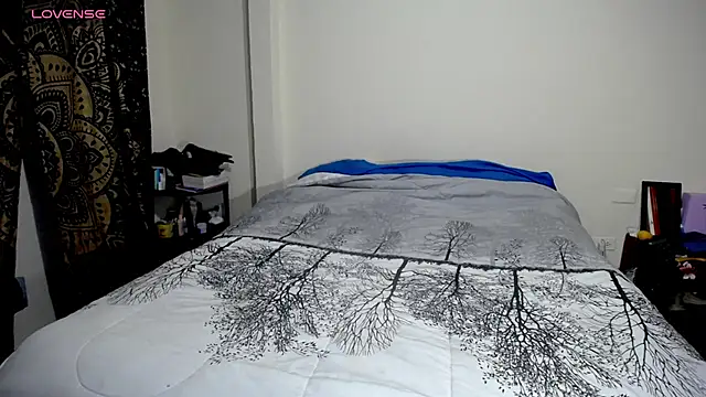 Snapshot of Violet_Bosh chatting on November 2025 02:27:02 PM Violet Bosh online show from November 2025 02:27:02 PM