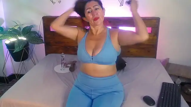 Snapshot of Yeseniaa25_ chatting on September 2025 07:06:02 PM Yeseniaa25  online show from September 2025 07:06:02 PM