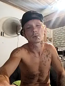 Snapshot of mastertrap chatting on September 2025 06:50:02 AM mastertrap online show from September 2025 06:50:02 AM