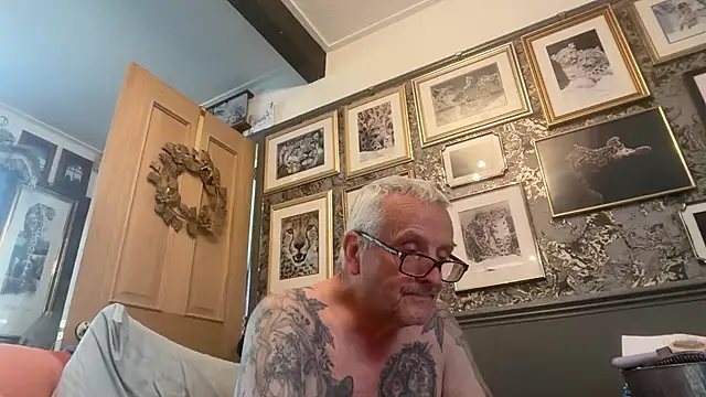 Snapshot of poggles chatting on July 2026 01:03:02 PM poggles online show from July 2026 01:03:02 PM