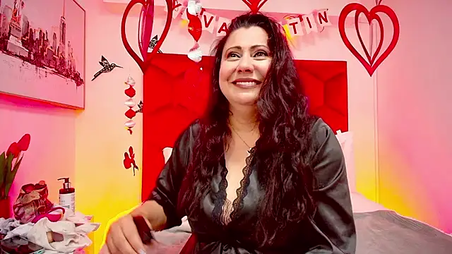 Snapshot of EmmaJhomson chatting on February 2026 12:45:02 PM EmmaJhomson online show from February 2026 12:45:02 PM