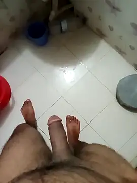 Snapshot of zim200 chatting on April 2026 11:35:01 PM zim200 online show from April 2026 11:35:01 PM