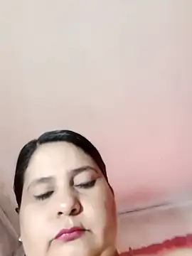 Aymacyn online show from November 2025 08:20:01 PM