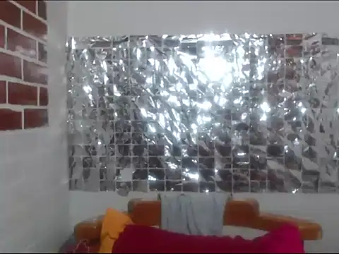 Snapshot of rose-crystal chatting on February 2026 12:07:01 AM rose-crystal online show from February 2026 12:07:01 AM