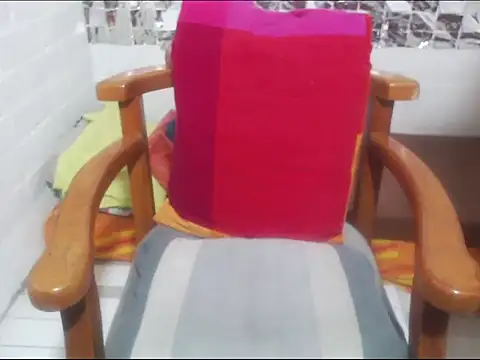 Snapshot of rose-crystal chatting on February 2026 10:50:02 PM rose-crystal online show from February 2026 10:50:02 PM