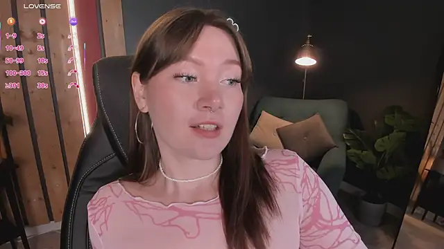 Ash Hasmy online show from October 2025 12:15:02 PM