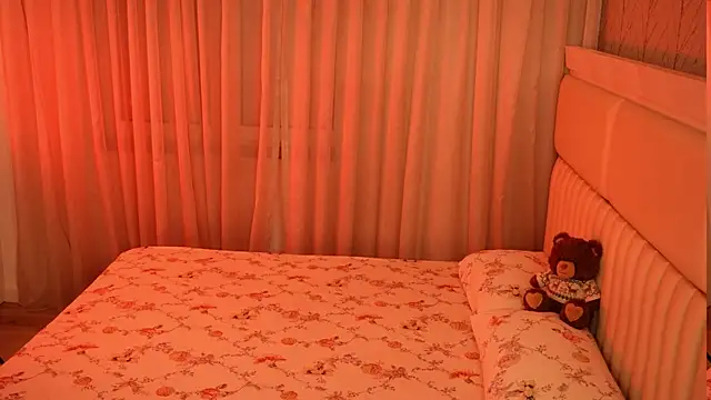 LiaGotti online show from April 2026 06:46:02 PM