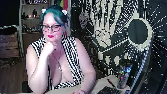 Snapshot of Kinky_Witch chatting on September 2025 02:37:02 AM Kinky Witch online show from September 2025 02:37:02 AM