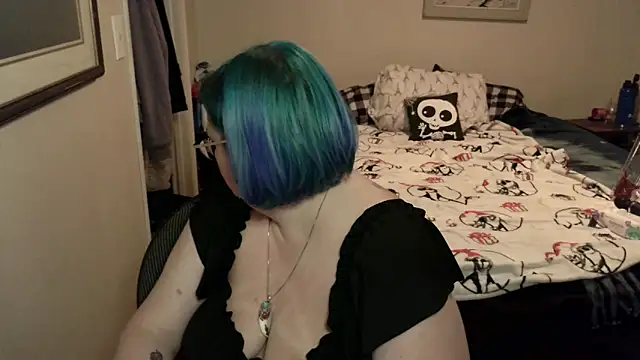 Snapshot of Kinky_Witch chatting on October 2025 02:14:02 AM Kinky Witch online show from October 2025 02:14:02 AM