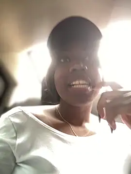 Alexia 24 online show from February 2026 06:11:02 PM