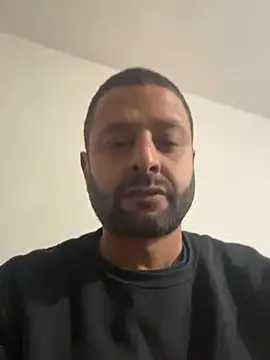 anaahmed30 online show from April 2026 10:11:02 PM