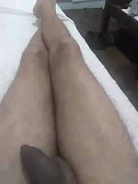 Snapshot of GuilhermeYuree chatting on November 2025 12:53:02 PM GuilhermeYuree online show from November 2025 12:53:02 PM