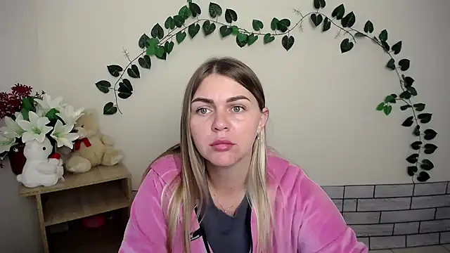 Snapshot of Magic_Katarina_ chatting on September 2025 06:35:01 AM Magic Katarina  online show from September 2025 06:35:01 AM