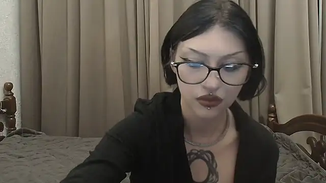 Snapshot of Susie_su chatting on May 2026 04:03:02 PM Susie su online show from May 2026 04:03:02 PM