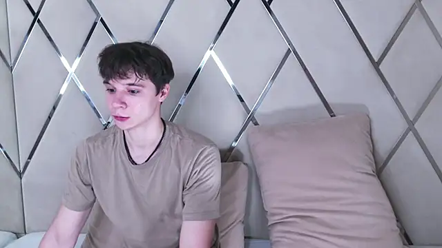 AnthonyHall online show from October 2025 04:18:02 AM