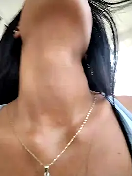 Juliana Xander online show from October 2025 02:25:02 PM