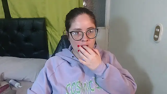 KrystalAdams online show from April 2026 03:02:01 PM