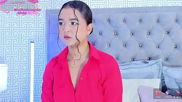 Evaa Lunna  online show from December 2025 08:17:01 PM