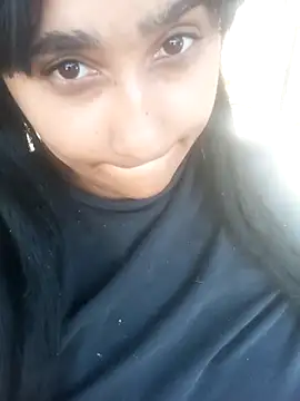 Snapshot of srtsara chatting on February 2026 06:14:01 PM srtsara online show from February 2026 06:14:01 PM