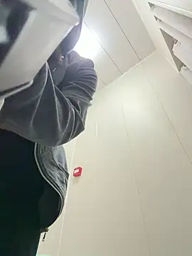 Ninazhang online show from January 2026 01:40:01 AM