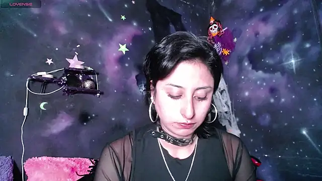 CristaldelLeon s online show from October 2025 07:27:01 PM