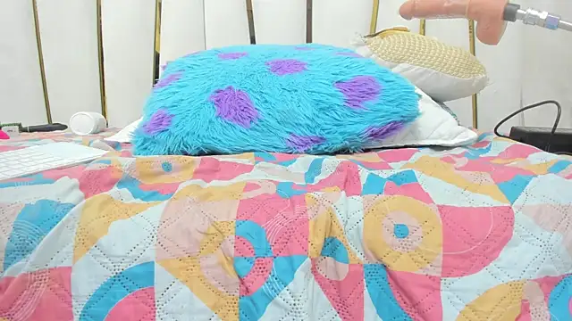 juliette pretty  online show from December 2025 12:15:02 AM