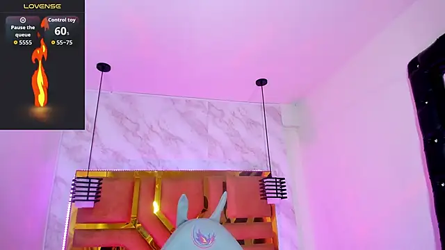 Luciifeer  online show from September 2025 12:10:01 PM