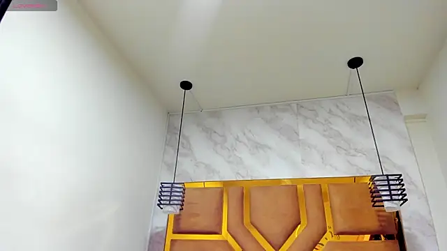 Luciifeer  online show from January 2026 06:32:02 PM