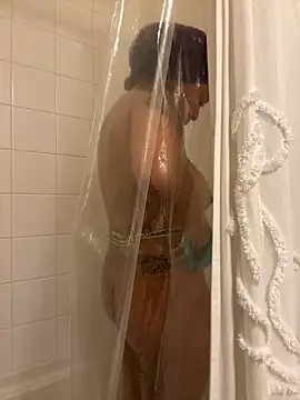 honeycombhalo online show from April 2026 10:01:02 PM