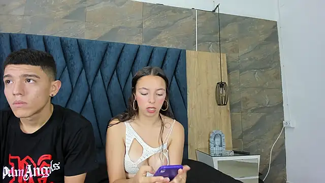 Emma Valencia 001 online show from October 2025 08:10:01 PM