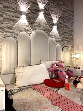 Yassy vazquez online show from September 2025 07:47:01 PM